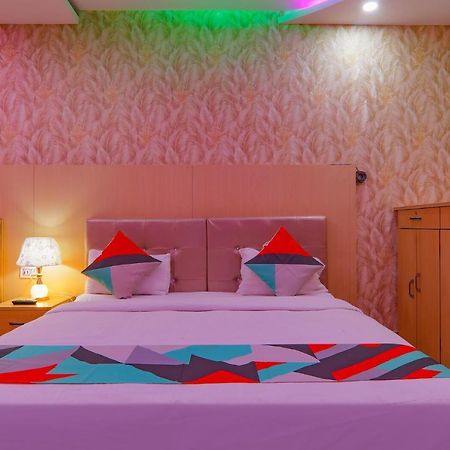 Fabexpress Moti Mahal Hotel Váránaszi Kültér fotó