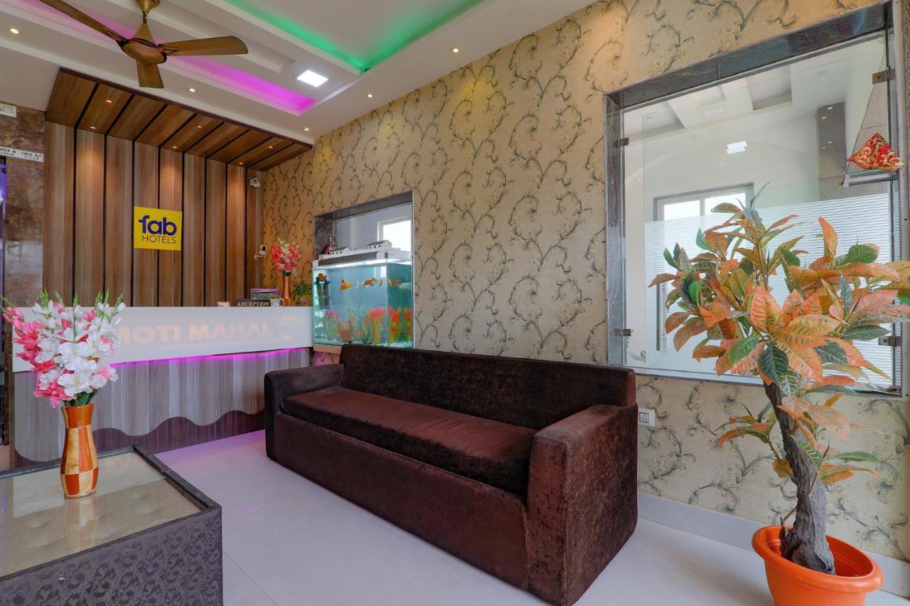 Fabexpress Moti Mahal Hotel Váránaszi Kültér fotó