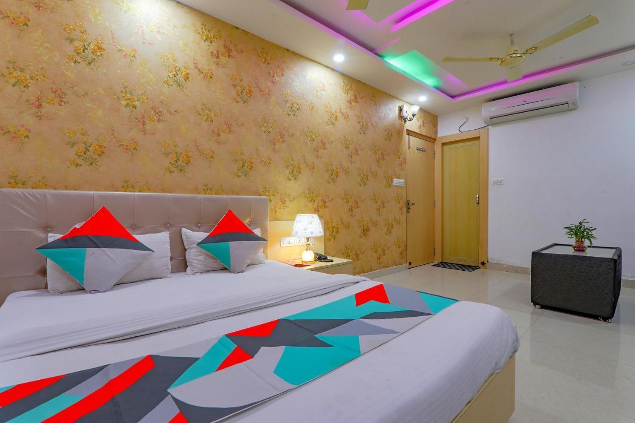 Fabexpress Moti Mahal Hotel Váránaszi Kültér fotó
