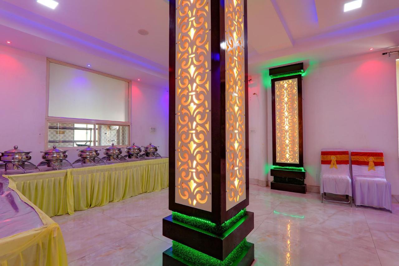 Fabexpress Moti Mahal Hotel Váránaszi Kültér fotó