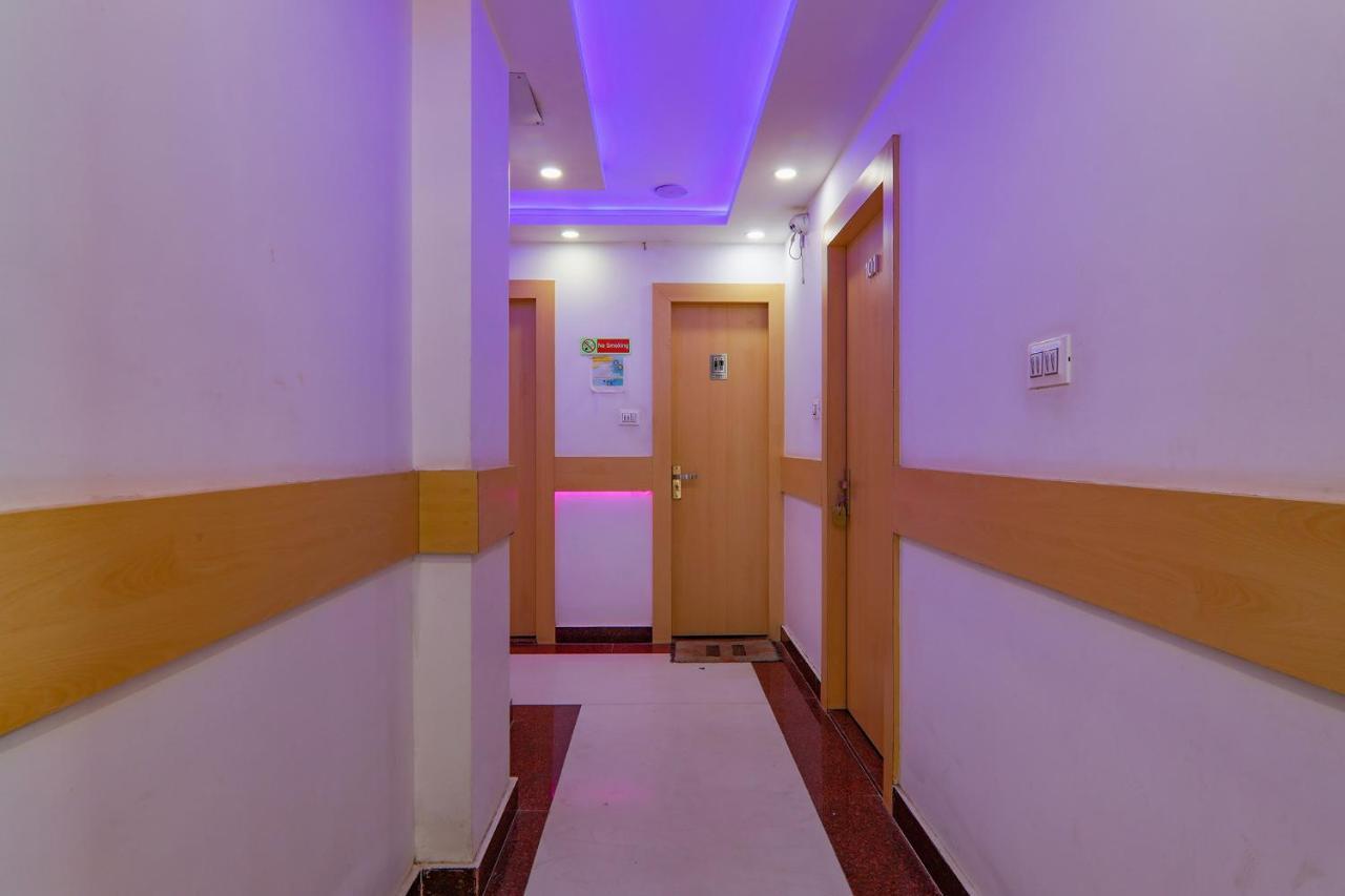 Fabexpress Moti Mahal Hotel Váránaszi Kültér fotó